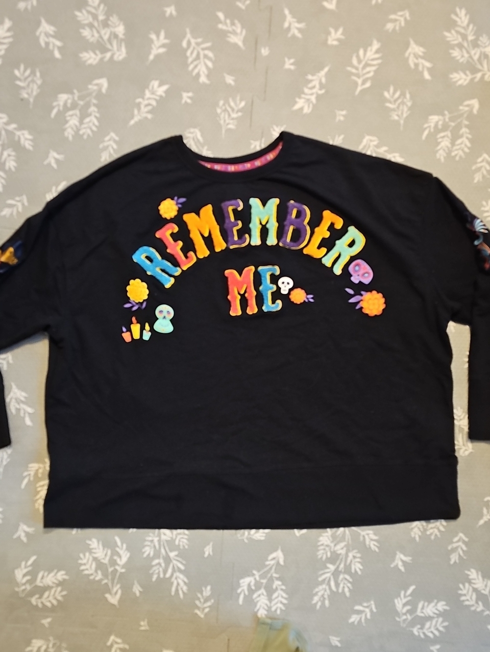 Disney COCO Sweatshirt - Halloween - Size 2XL - Black Crewneck - Plus Size